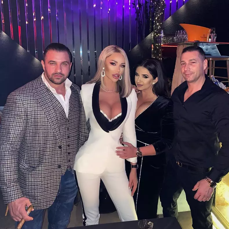 81133935_2857066571012989_8357490244680941568_o