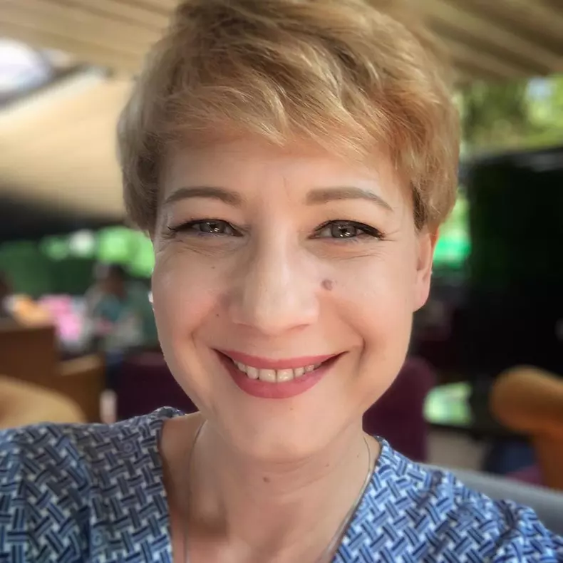 Mirela-Oprisor-Aspirina-din-Las-Fierbinti-4