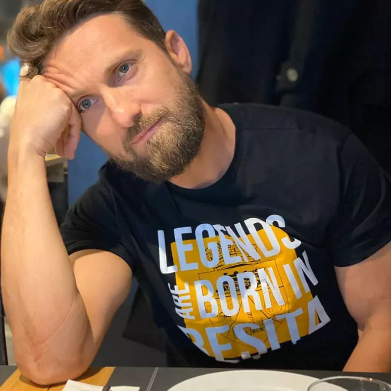 Dani Oțil și Gabriela Prisăcariu au împlinit doi ani de relație. Ce surpriză imensă l-a așteptat pe matinal: „Doi ani de calvar”