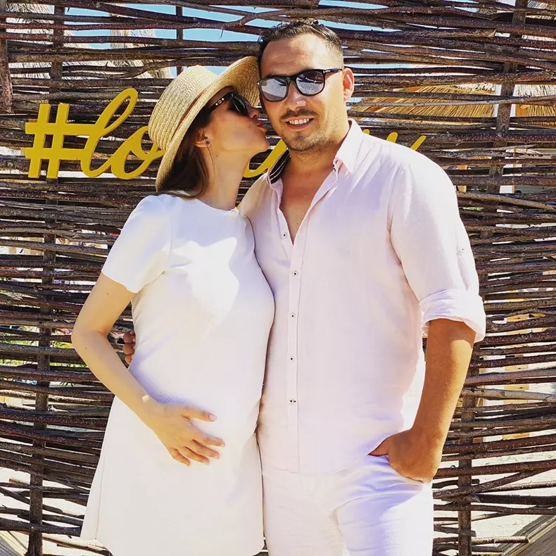 Ștefan-Stan-și-a-făcut-implant-de-păr-2