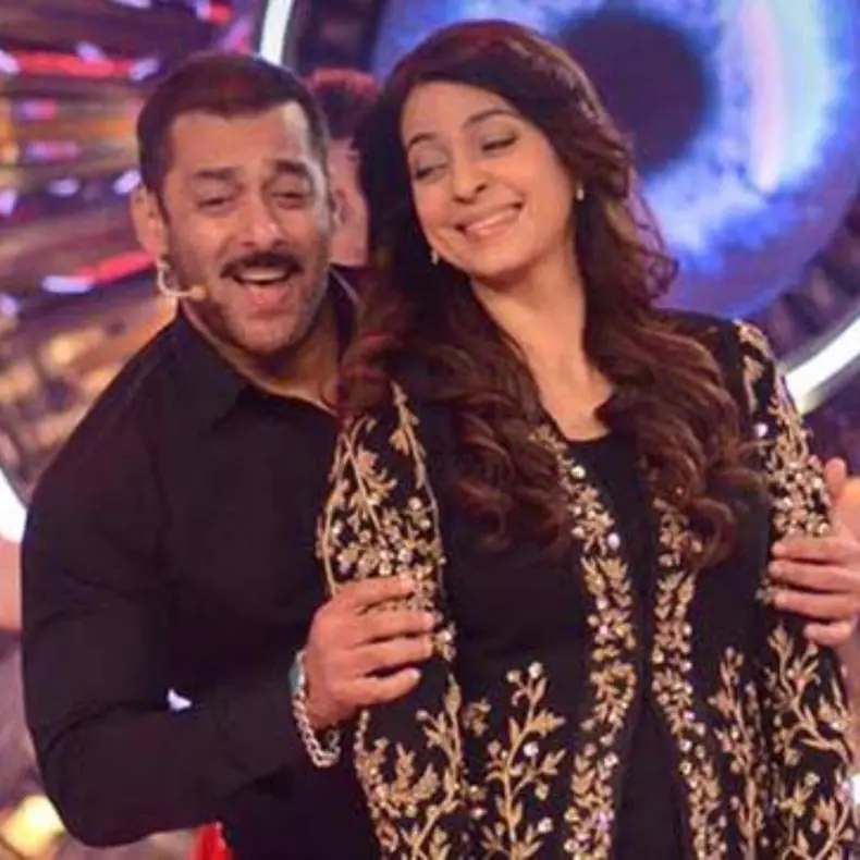did_you_know_salman_khan_had_offered_juhi_chawla_to_play_the_role_of_his_mother_in_a_film
