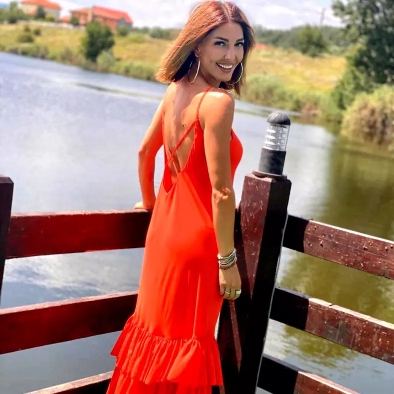 Ilinca-Vandici-5-1024x1024-2-1