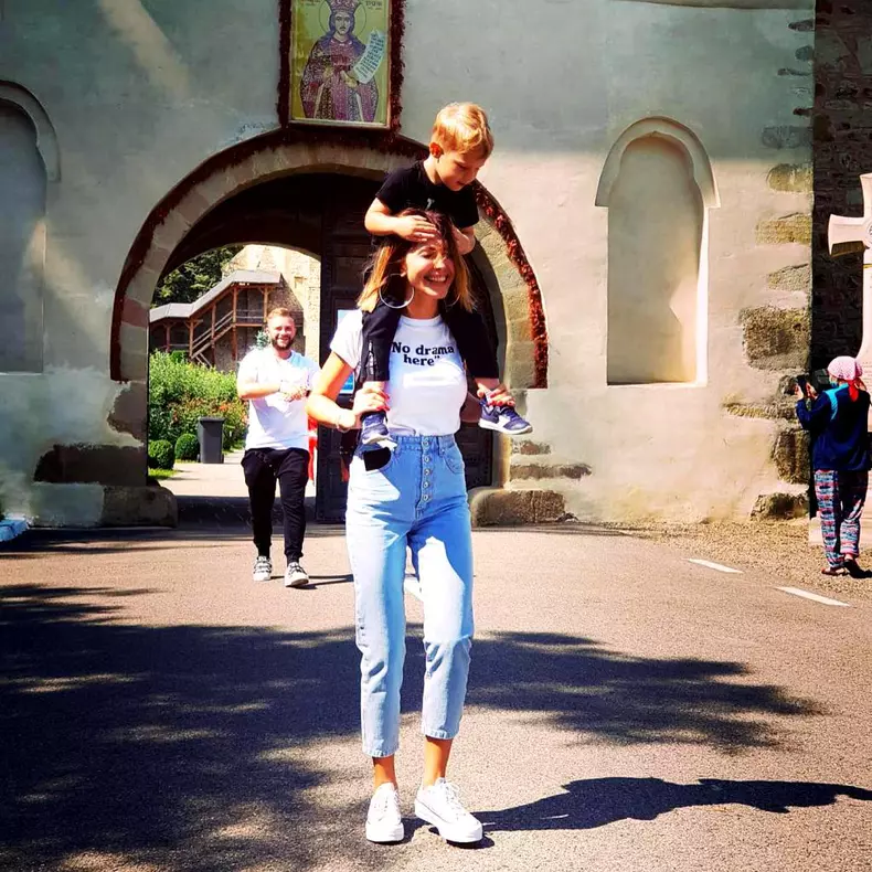 Ilinca-Vandici-8-1024x1024-2-1