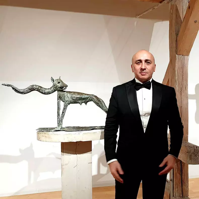 Marcel-Pavel-a-fost-externat-3