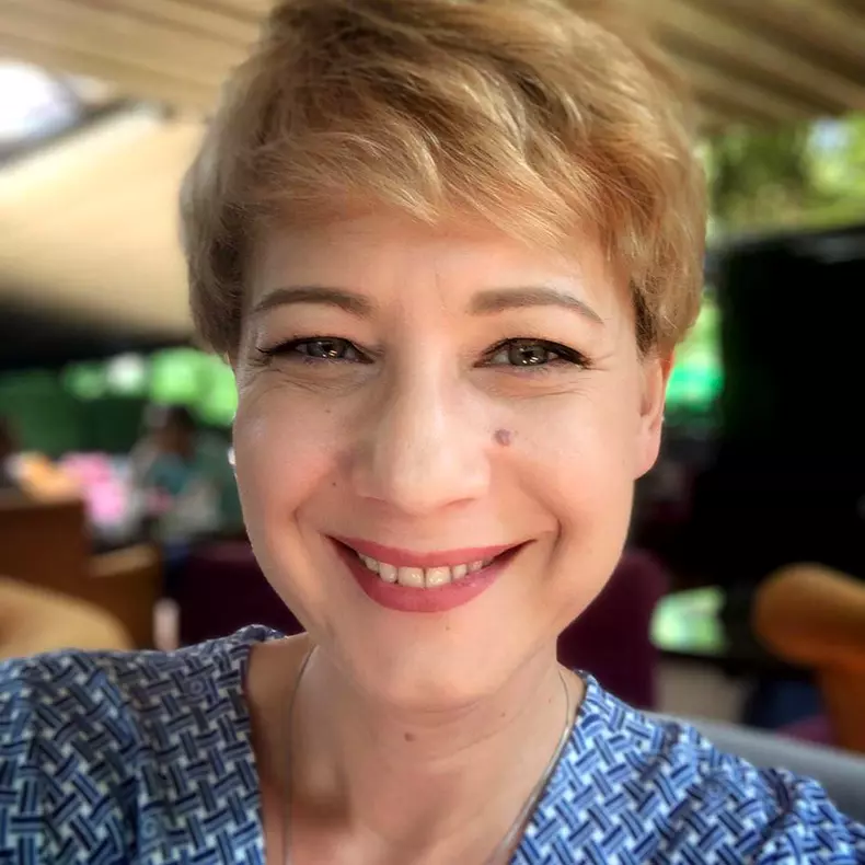 Mirela-Oprisor-Aspirina-din-Las-Fierbinti-4