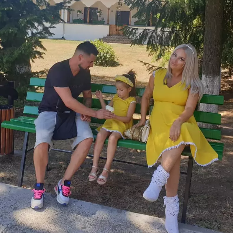 Sânziana-Buruiană-a-născut-1