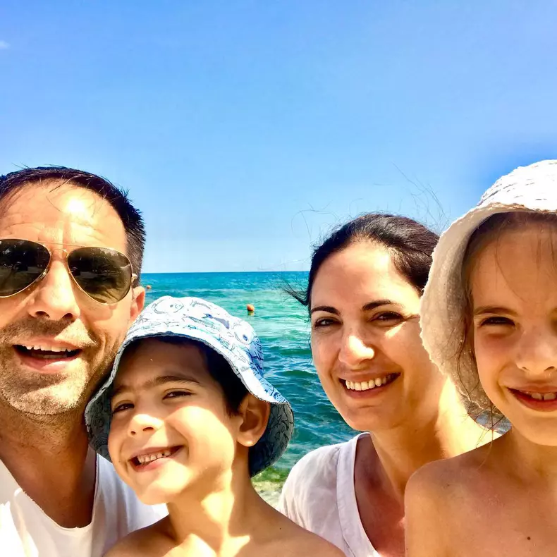 Ce-familie-frumoasă-are-Dan-Negru-2