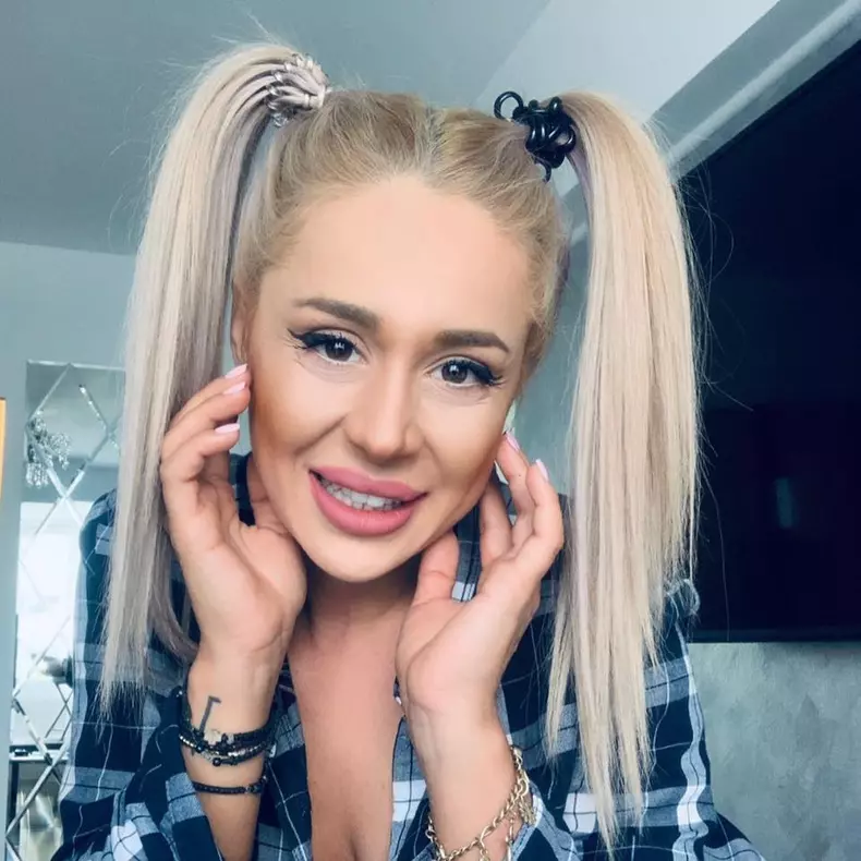 dansatoare-manelisti-maria-emylia-florescu-angajata-dsp-684499