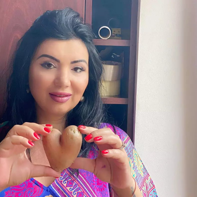 Adriana-Bahmuțeanu-1