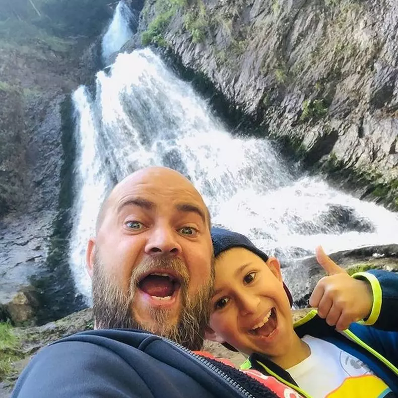 Cum-arată-familia-lui-Cosmin-Selesi1