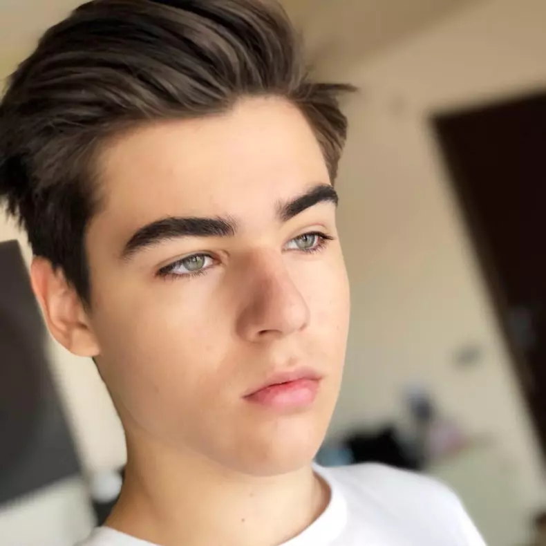 Te-cunosc-de-undeva-2