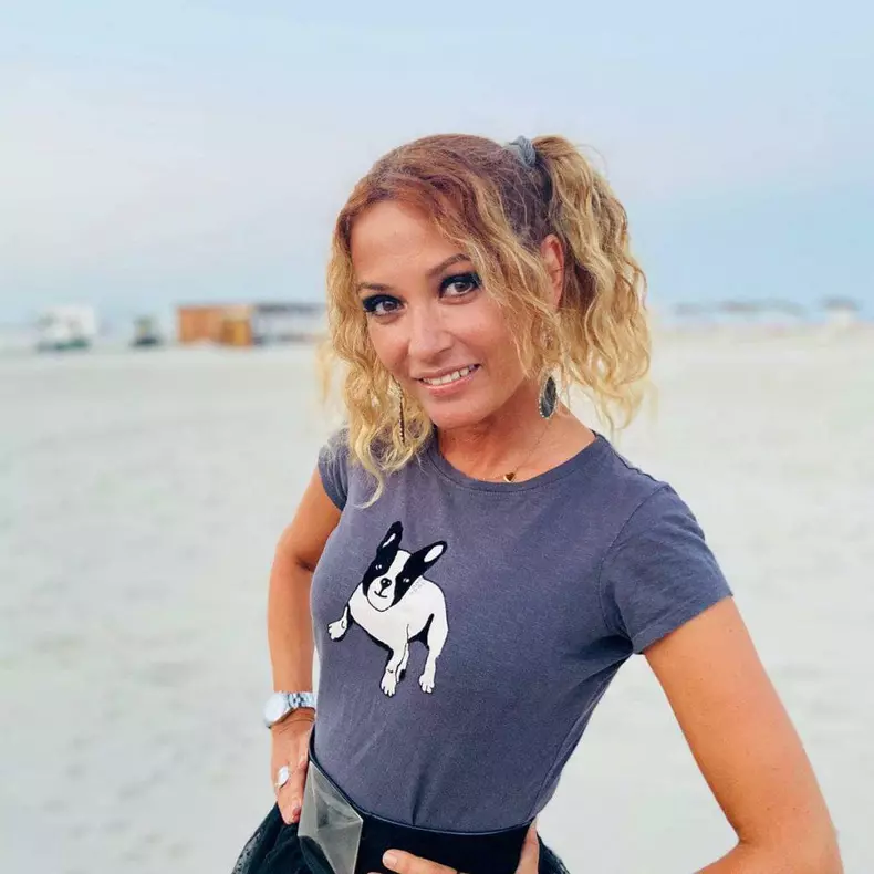 Anca-Turcasiu-dupa-divort2-1024x1024-1