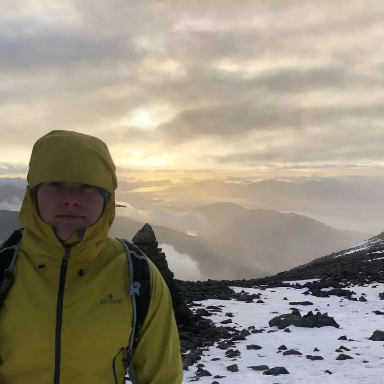 Cum-arată-nepotul-Reginei-Elisabeta14