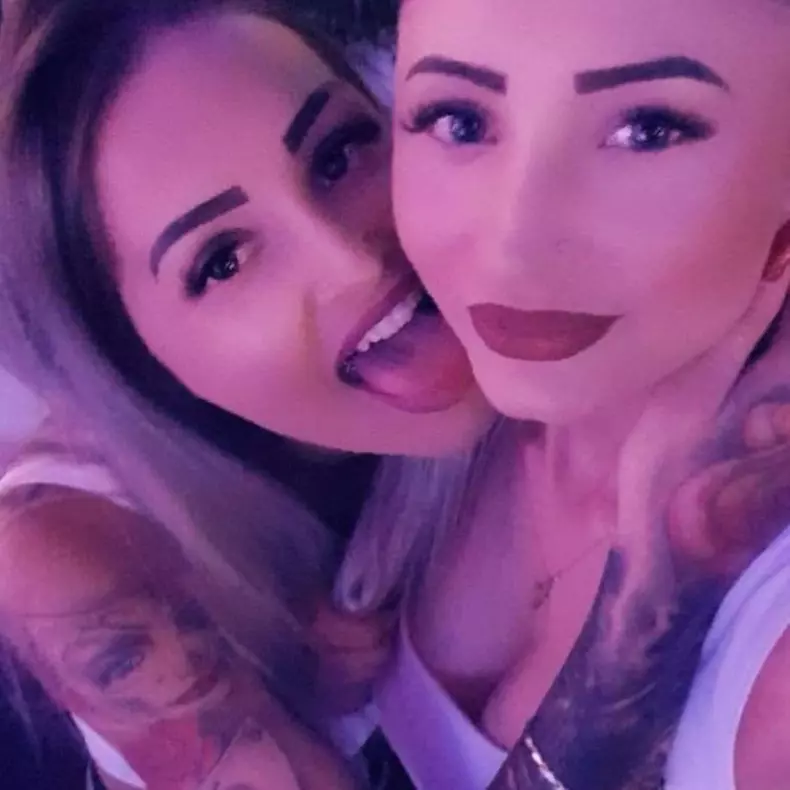 alexandra-si-adriana-de-la-puterea-dragostei