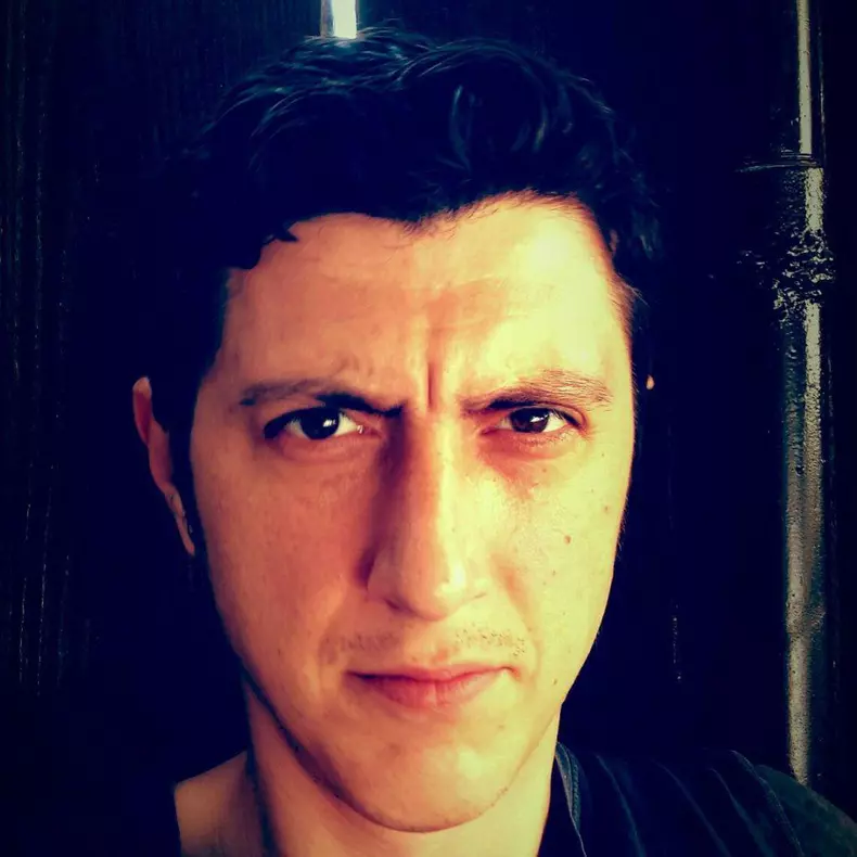 Costi-Dita-Pe-Bune-9