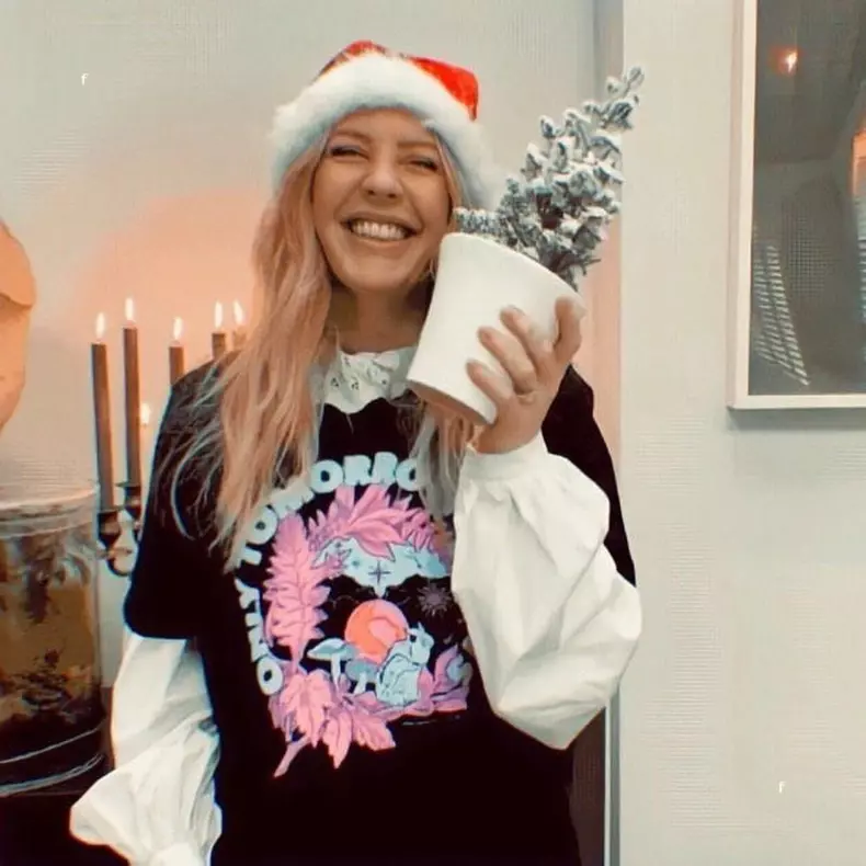 Daily Instagram Posts