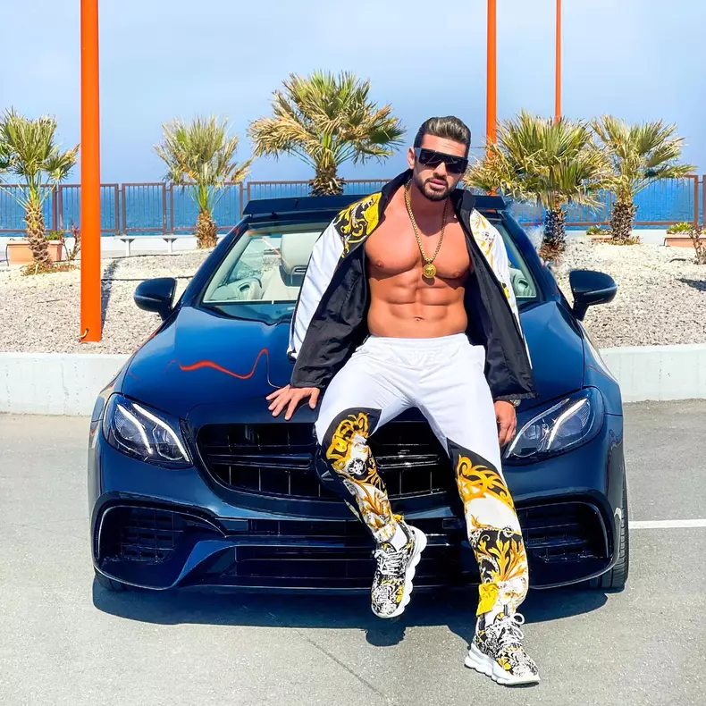 ce-tarife-are-dorian-popa-pe-instagram-2