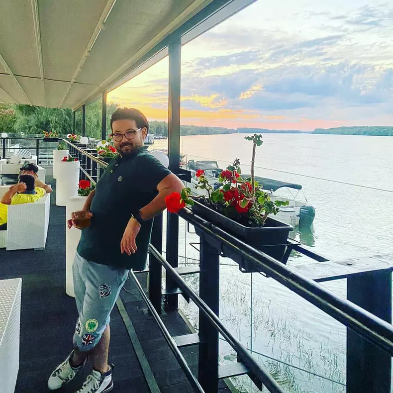 cine-este-Rikito-Watanabe-Chefi-la-Cutite-