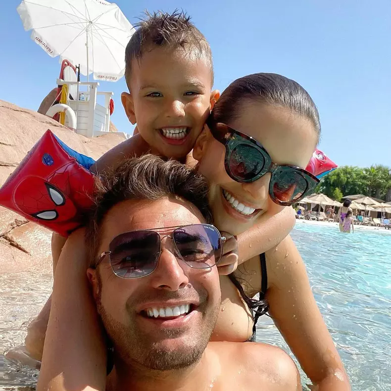 maya-fiica-lui-adrian-mutu-s-a-schimbat-total-cum-arata-5