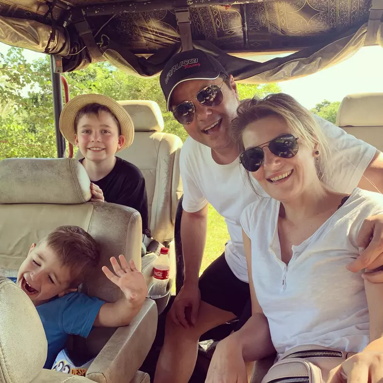 Cove-lipseste-de-la-Vorbeste-lumea-9