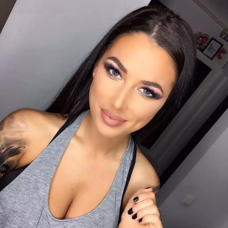 Cum-s-a-schimbat-viața-Roxanei-Vancea-de-când-s-a-căsătorit-9