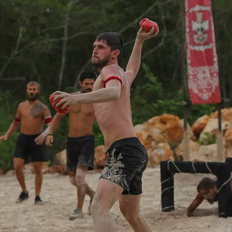 Stefan-Ciuculescu-eliminat-Survivor3