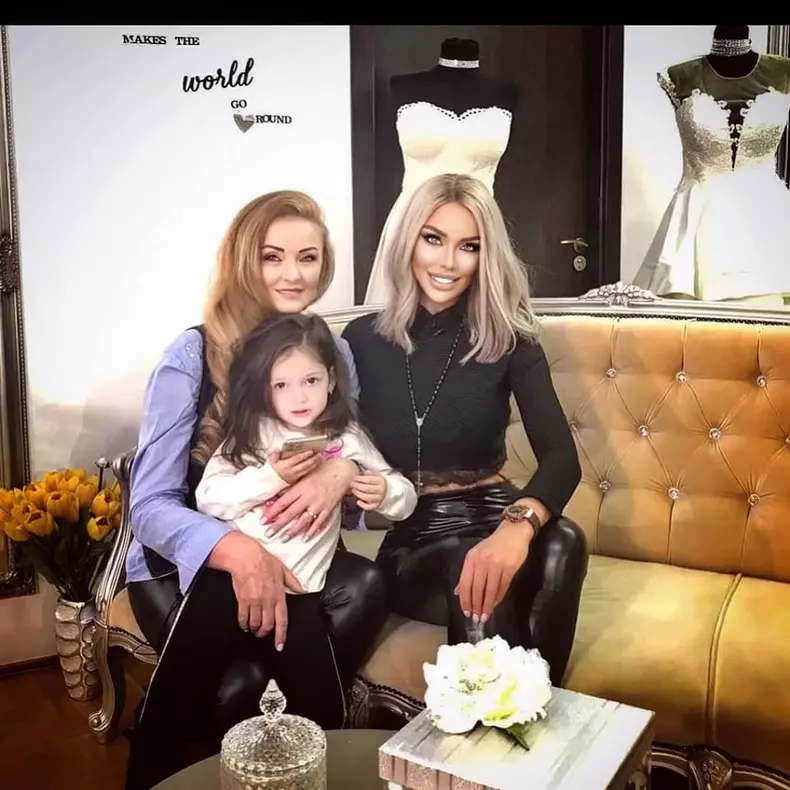 bianca-dragusanu-victor-slav-si-sofia-aparitie-de-senzatie-4