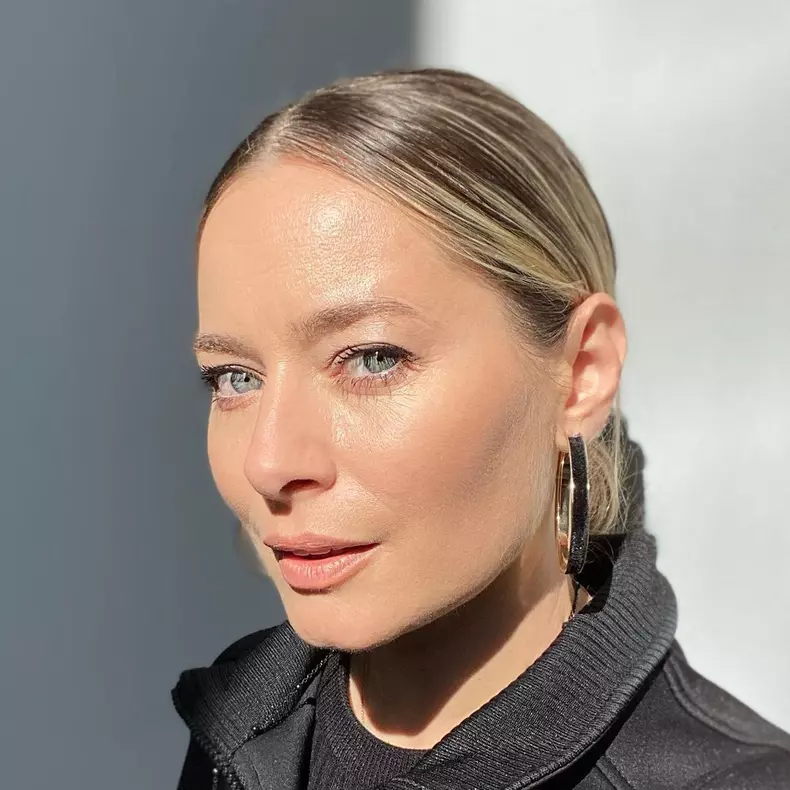 laura-cosoi-aparitie-de-senzatie-pe-instagram-6