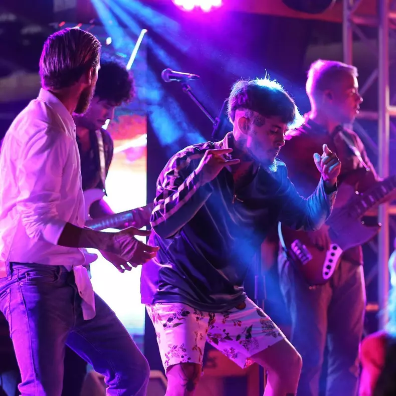 trecutul-ascuns-al-lui-zanni-de-la-survivor-a-jucat-intr-un-film-7