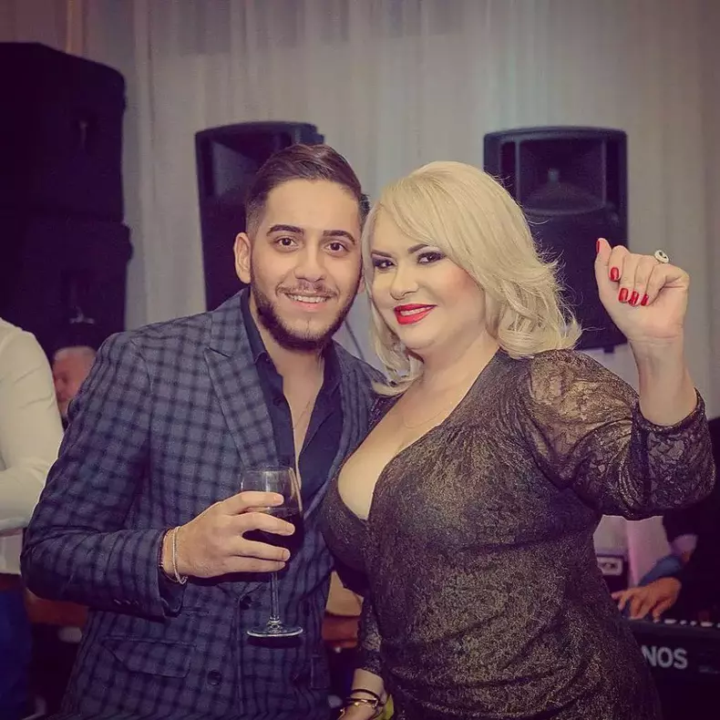 33058192_1694137957343748_2750585146137640960_n-1024x1024-2