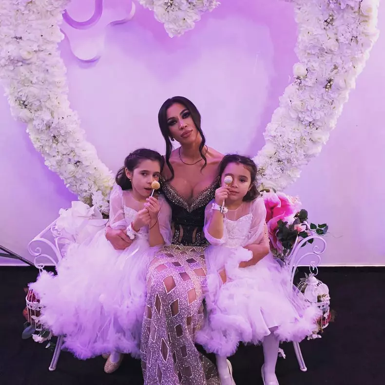 73513580_1917844515028339_6269230351697051648_n