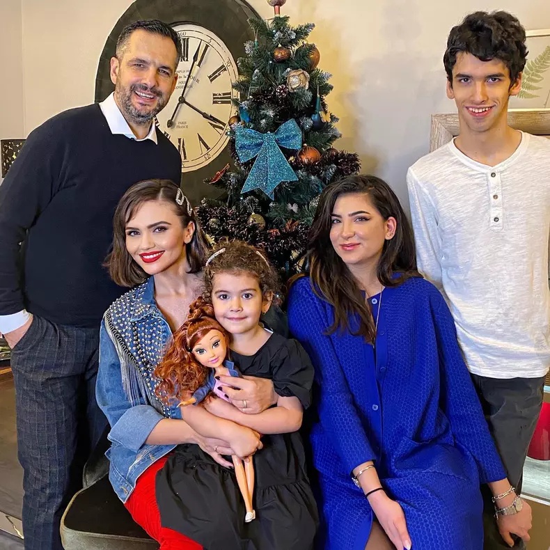 madalin-ionescu-doliu-a-murit-tatal-7