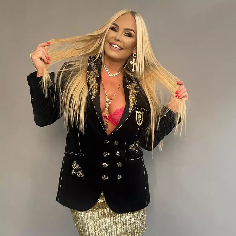 vica-blochina-tradata-de-cea-mai-buna-prietena-5