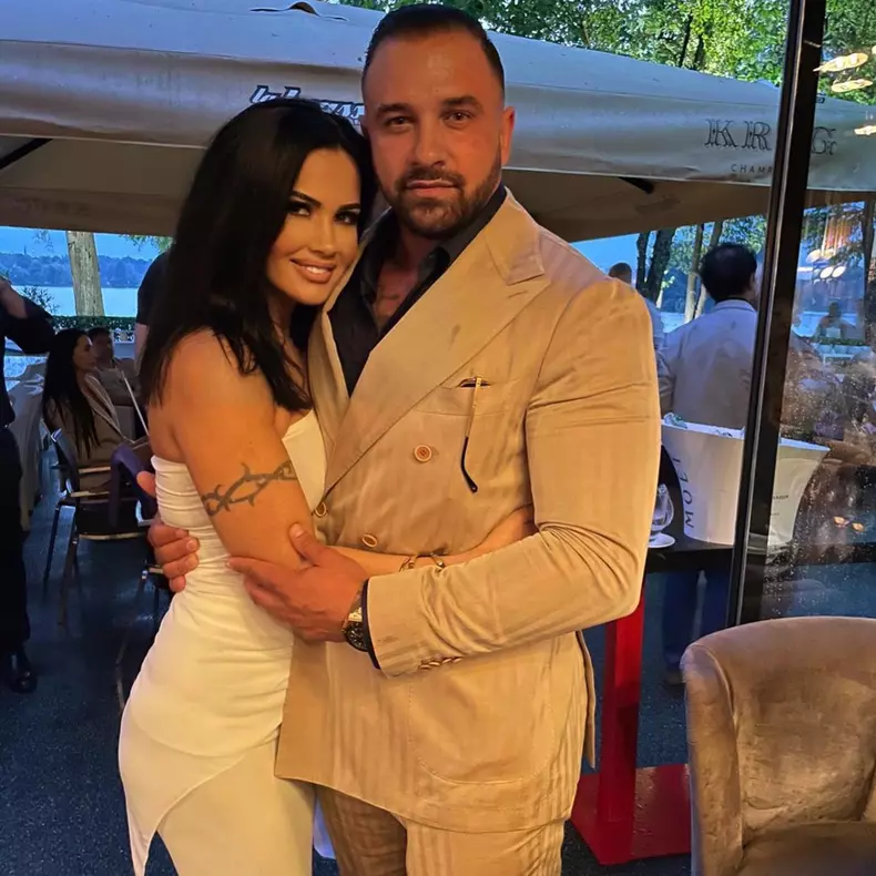 201425506_388955735923484_5951421186630509874_n