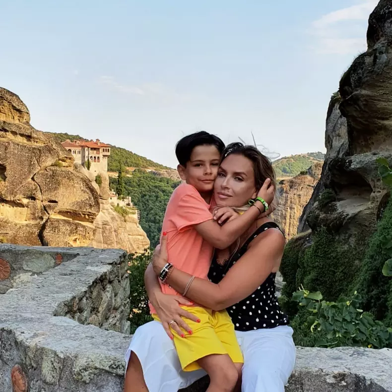 240391615_398720974947833_4839621903990577951_n