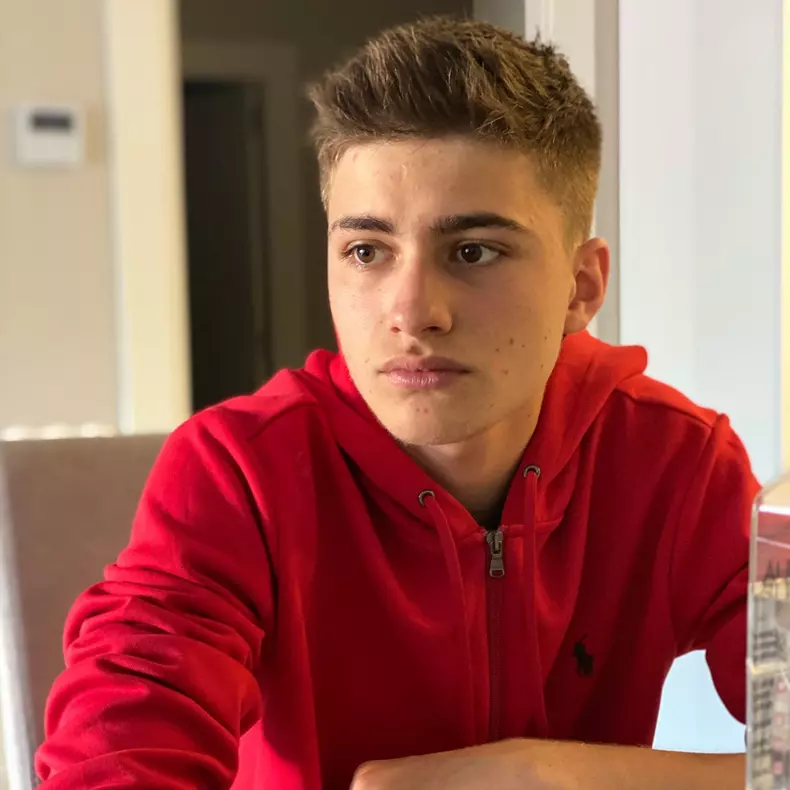 Mario-Mutu_Facebook-Adrian-Mutu