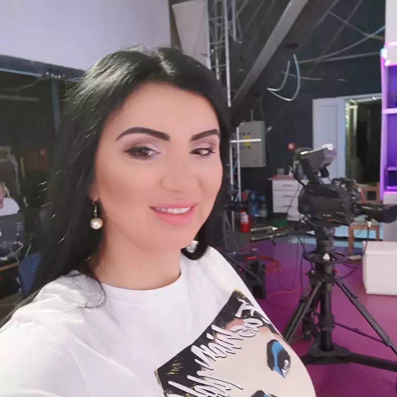 adriana-bahmuteanu-4-1