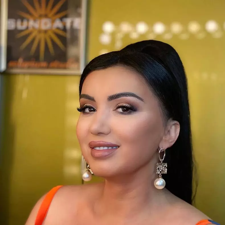 adriana-bahmuteanu-4