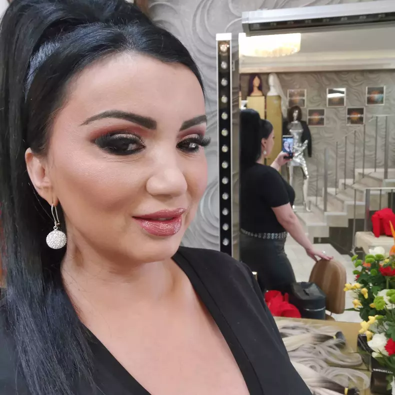 adriana-bahmuteanu-8