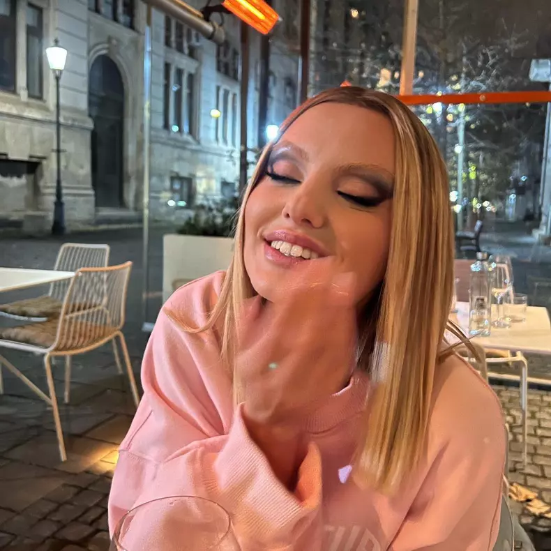 cum-a-trecut-alexandra-stan-peste-divort-3-1