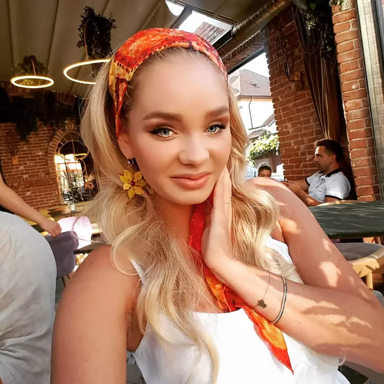 Maria-Constantin-s-a-mutat-la-iubitul-ei-acasa-5