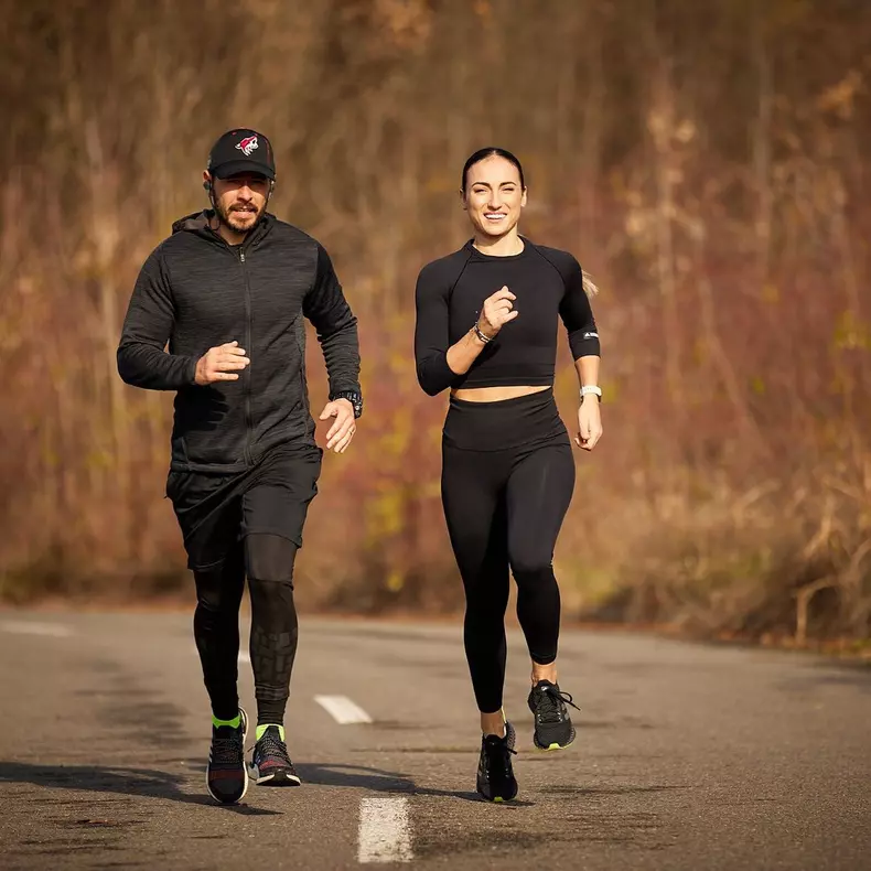 cum-si-a-cunoscut-Anca-Bucur-sotul-8