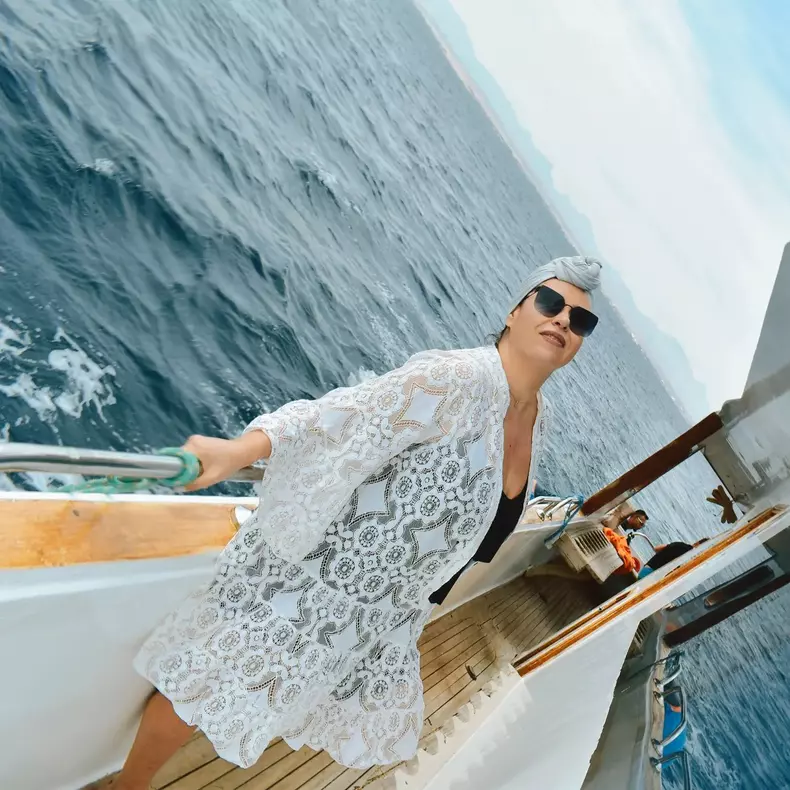 oana-roman-replica-iulia-albu-1