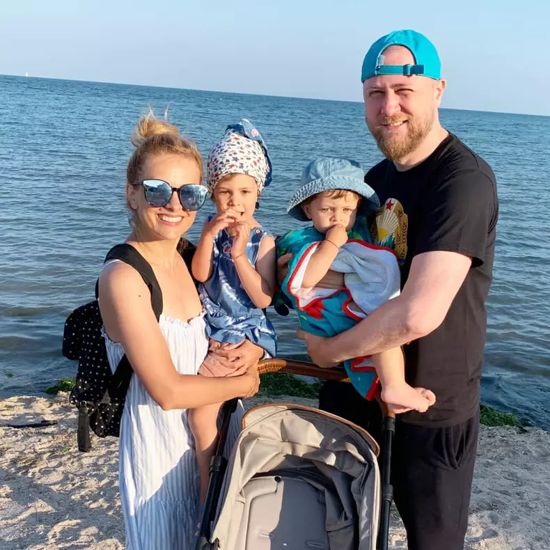 simona gherghe si familia a