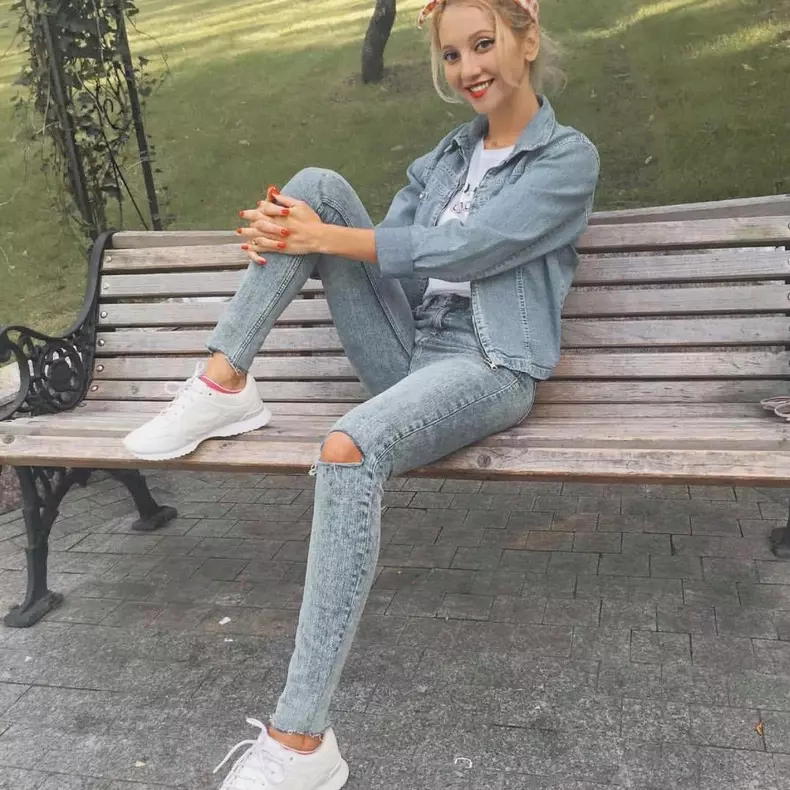 Simona-Nae-a-nascut-in-secret-6