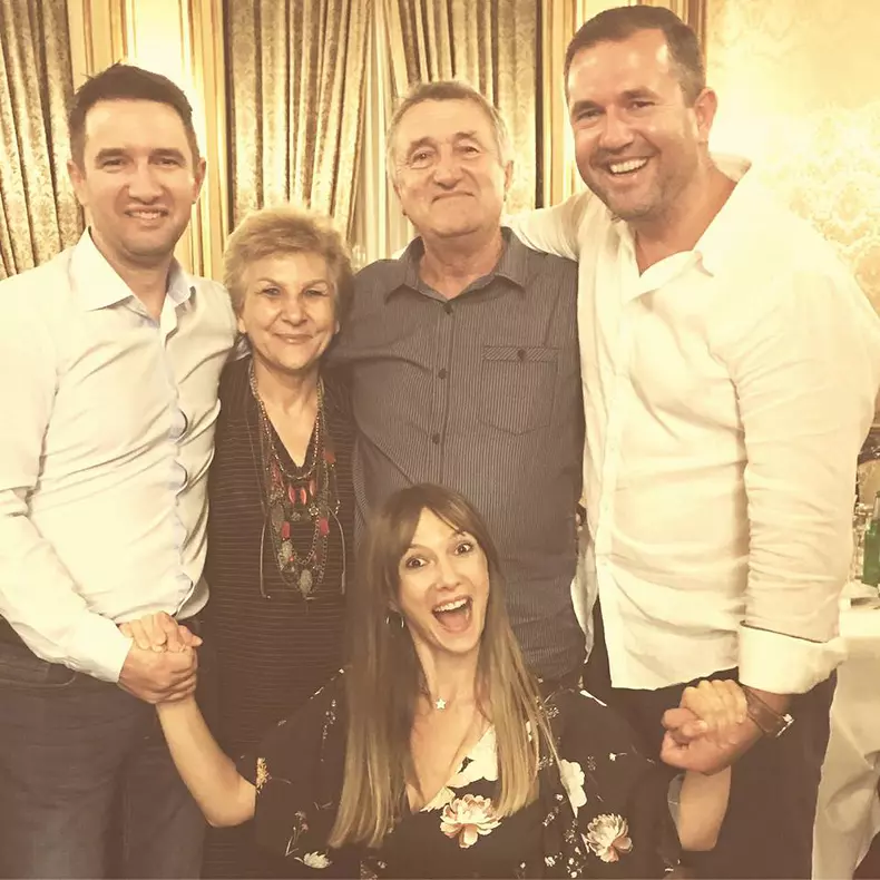 adela-popescu-familie-1