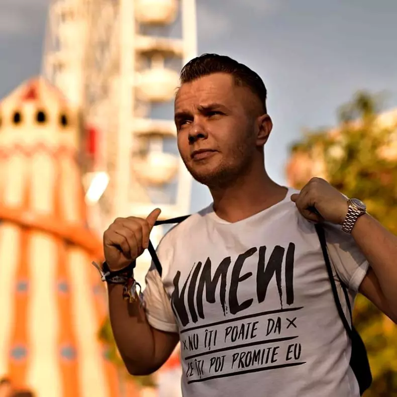 codin-maticiuc-ia-serbat-ziua-fiului-sau-de-care-putini-oameni-stiu-ce-varsta-are-si-cum-il-cheama3-1024x1024-1