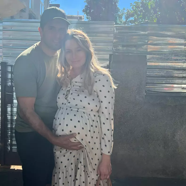 Laura Cosoi si sotul ei