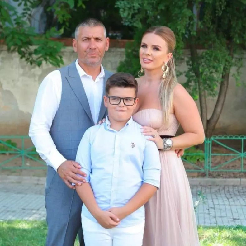 Marcela Fota si damilia ei