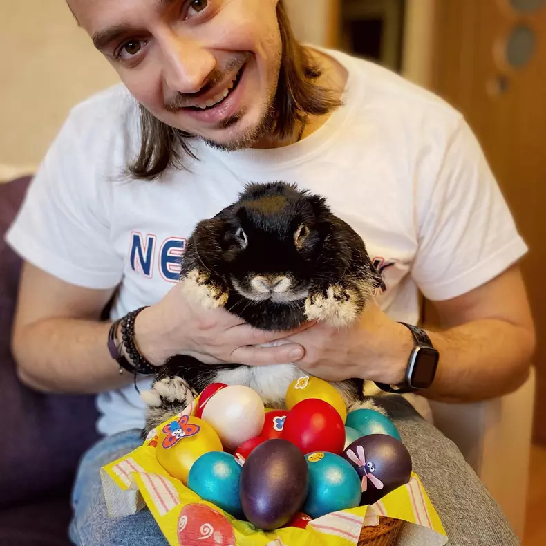 cine-este-sebastian-cotofana-6